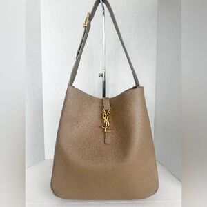 New Saint Laurent LE 5 À 7 Large Supple Bag in Dusty Grey